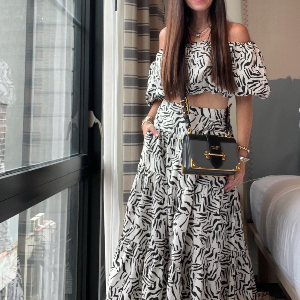 Off the shoulder set, Sz L, EUC